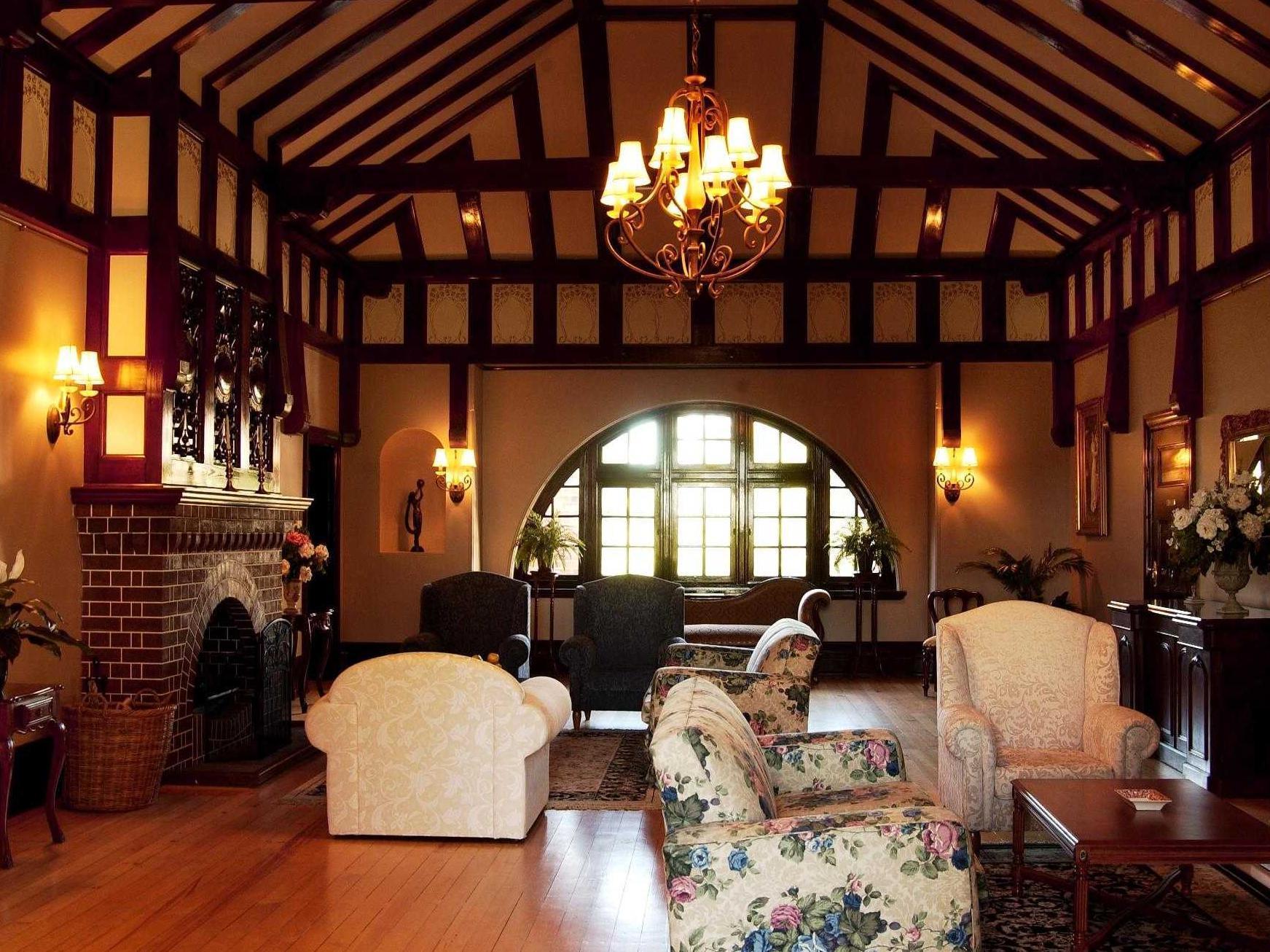 Petersons Armidale Winery And Guesthouse Экстерьер фото