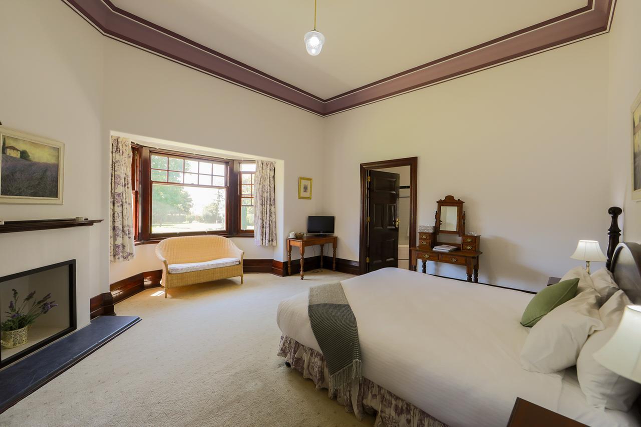 Petersons Armidale Winery And Guesthouse Экстерьер фото