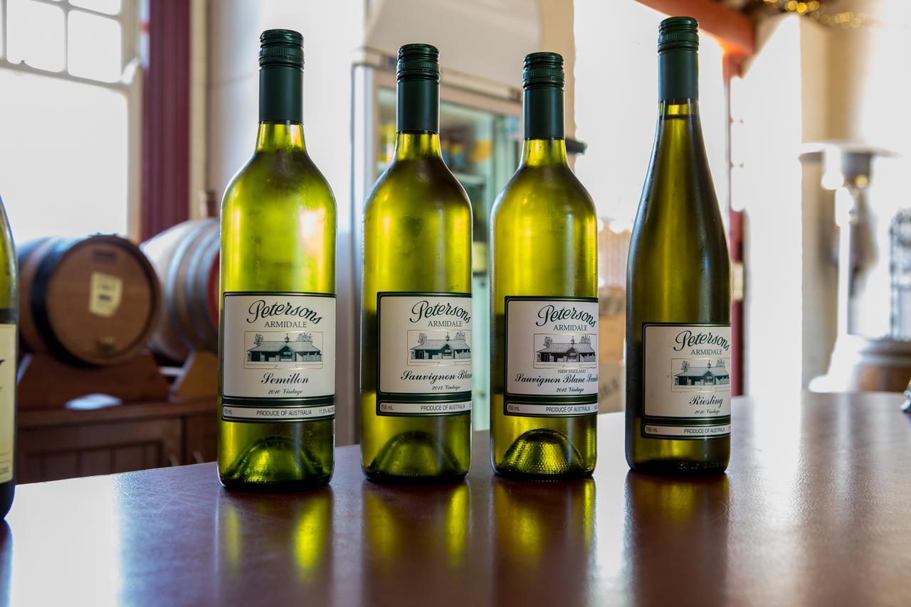 Petersons Armidale Winery And Guesthouse Экстерьер фото